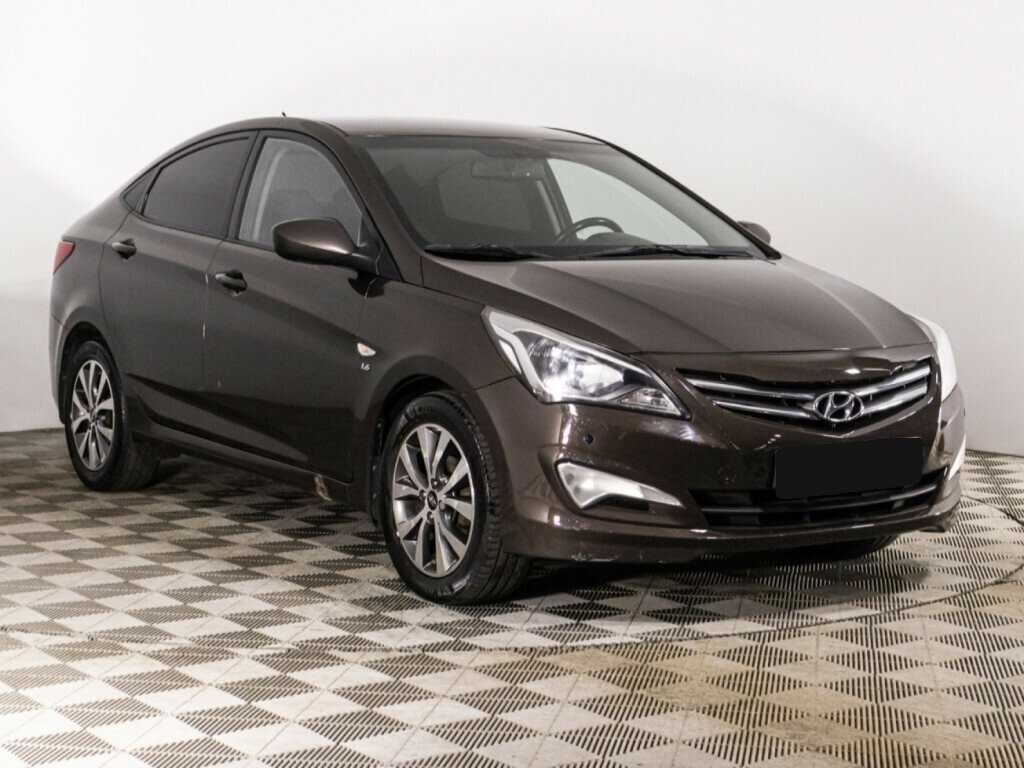 Hyundai Solaris с пробегом — 2015 год. Фото: #2