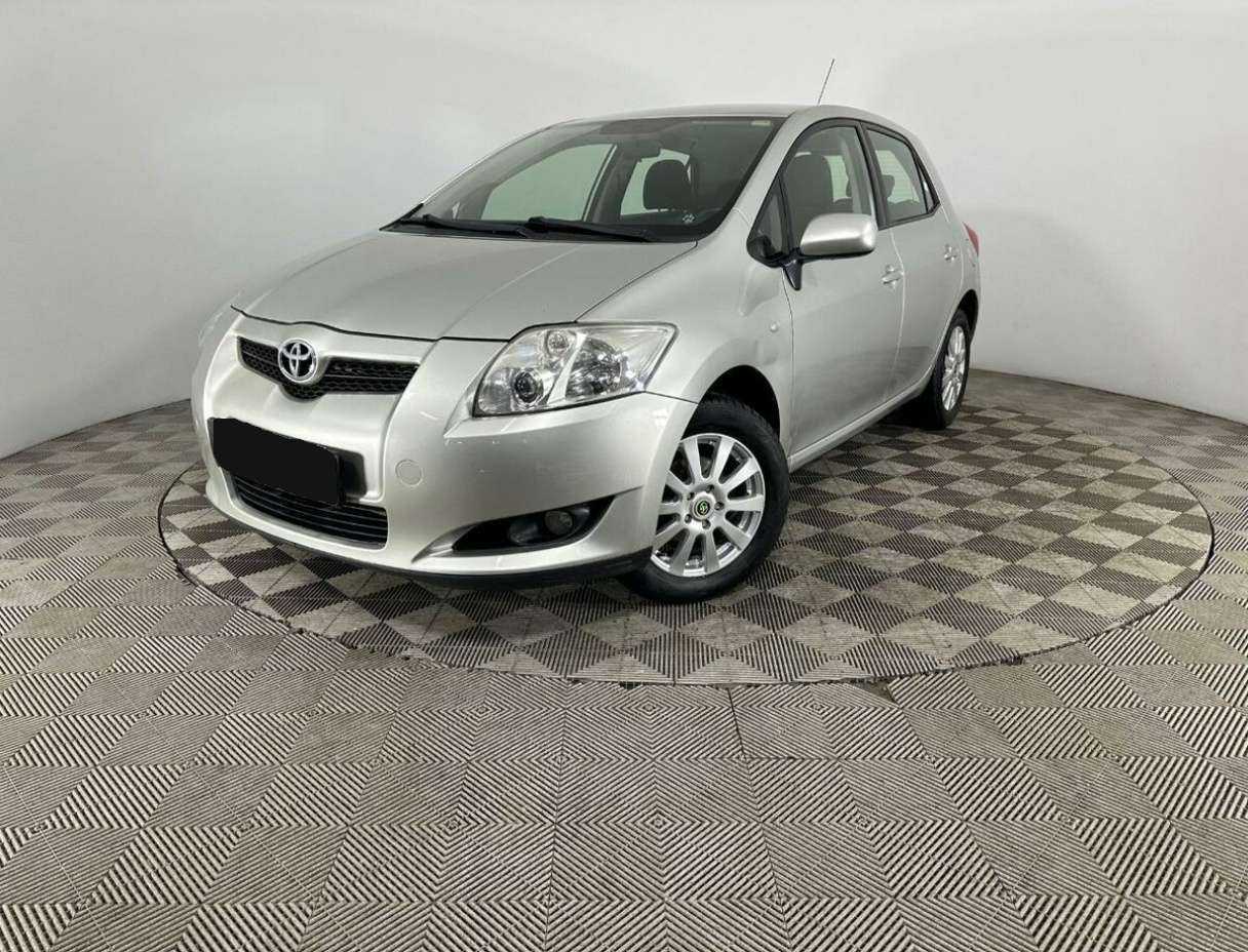 Toyota Auris с пробегом — 2007 год. Посмотреть фото