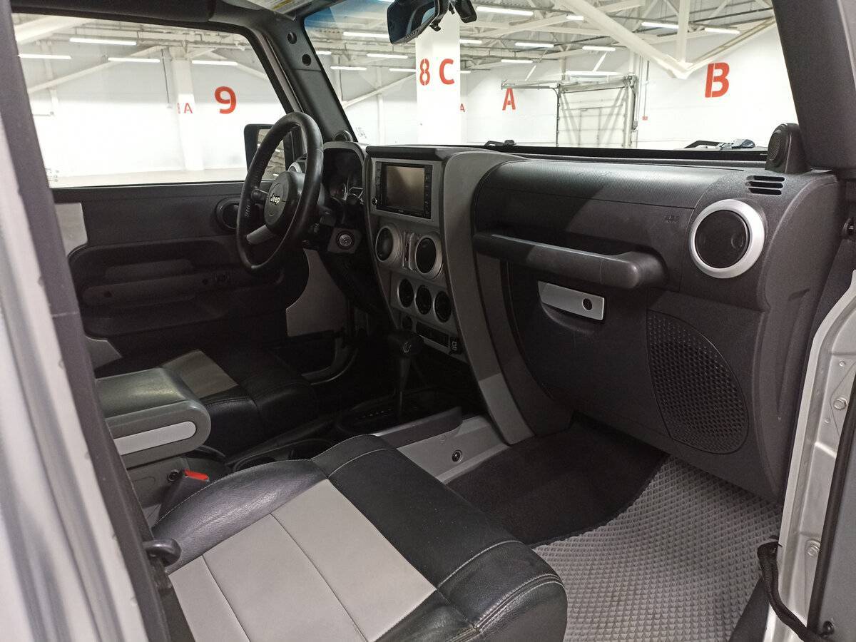 Jeep Wrangler с пробегом — 2008 год. Фото: #10