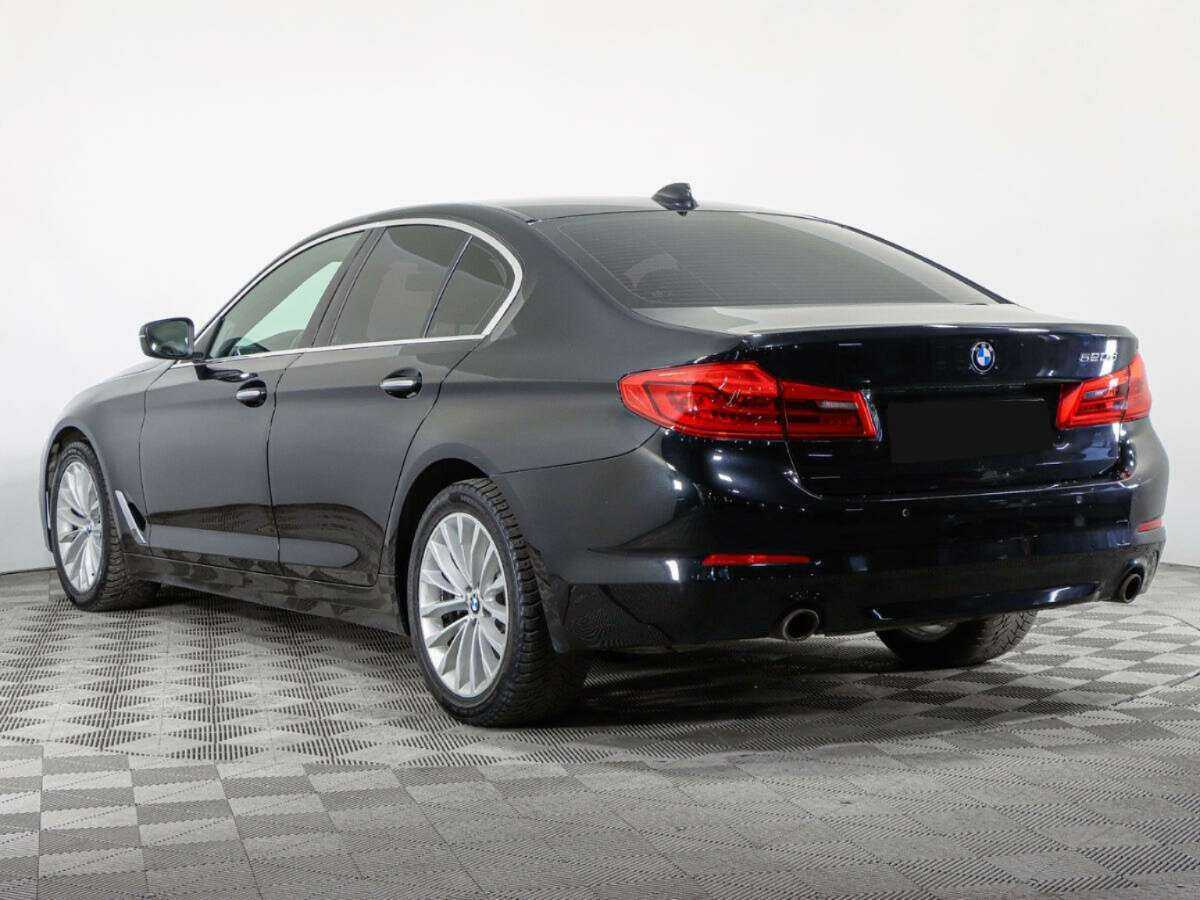 BMW 5 серии с пробегом — 2017 год. Фото: #6