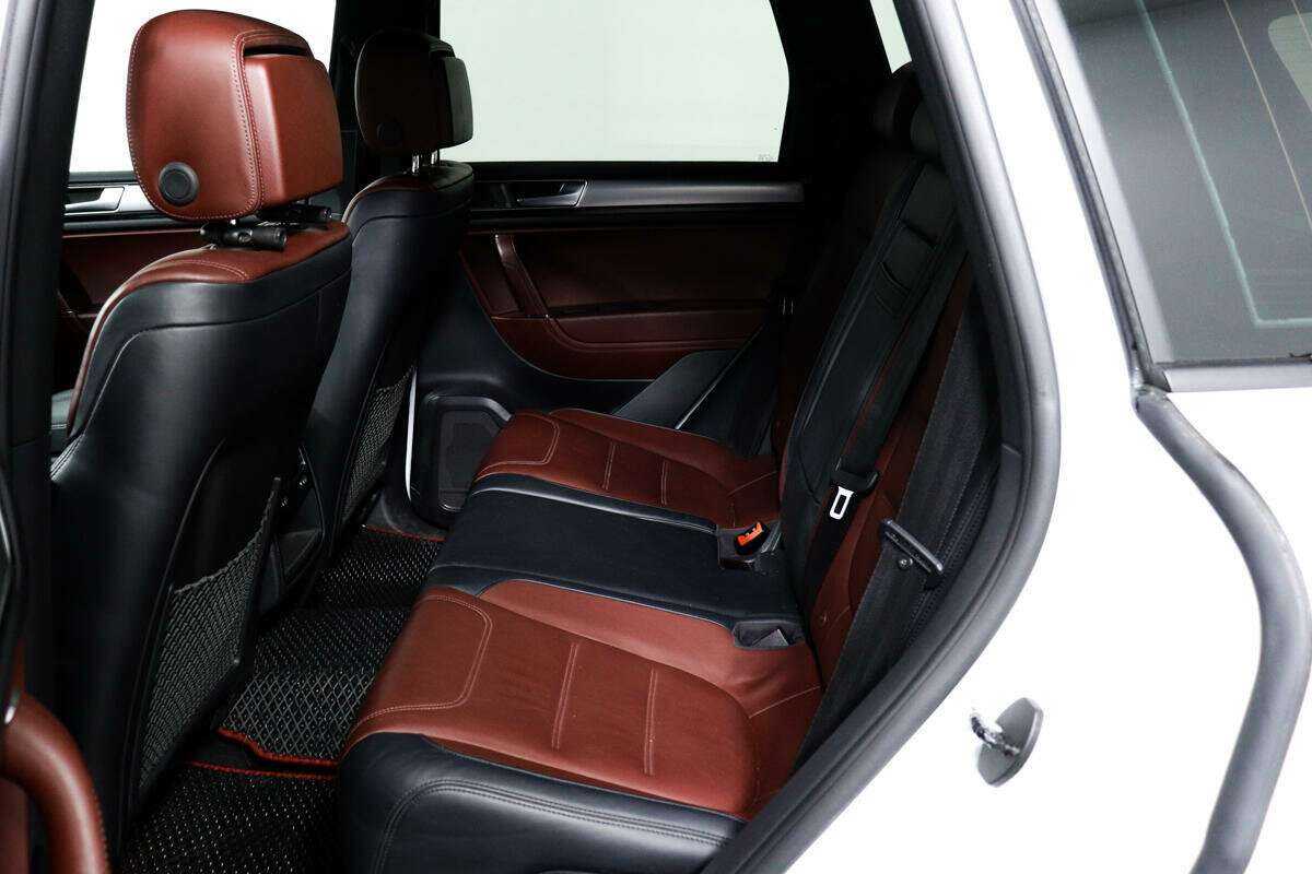 Volkswagen Touareg с пробегом — 2016 год. Фото: #11