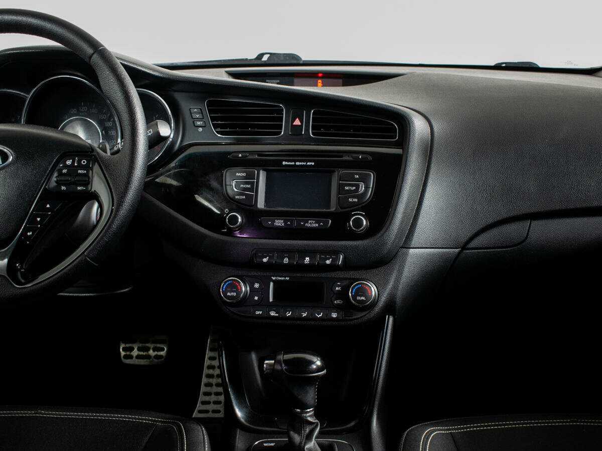 Kia Ceed с пробегом — 2014 год. Фото: #8