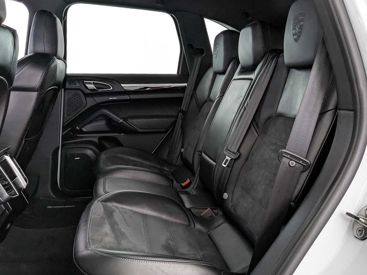 Porsche Cayenne с пробегом — 2016 год. Фото: #15