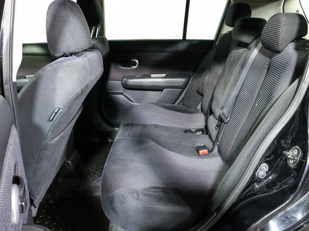 Nissan Tiida с пробегом — 2011 год. Фото: #7