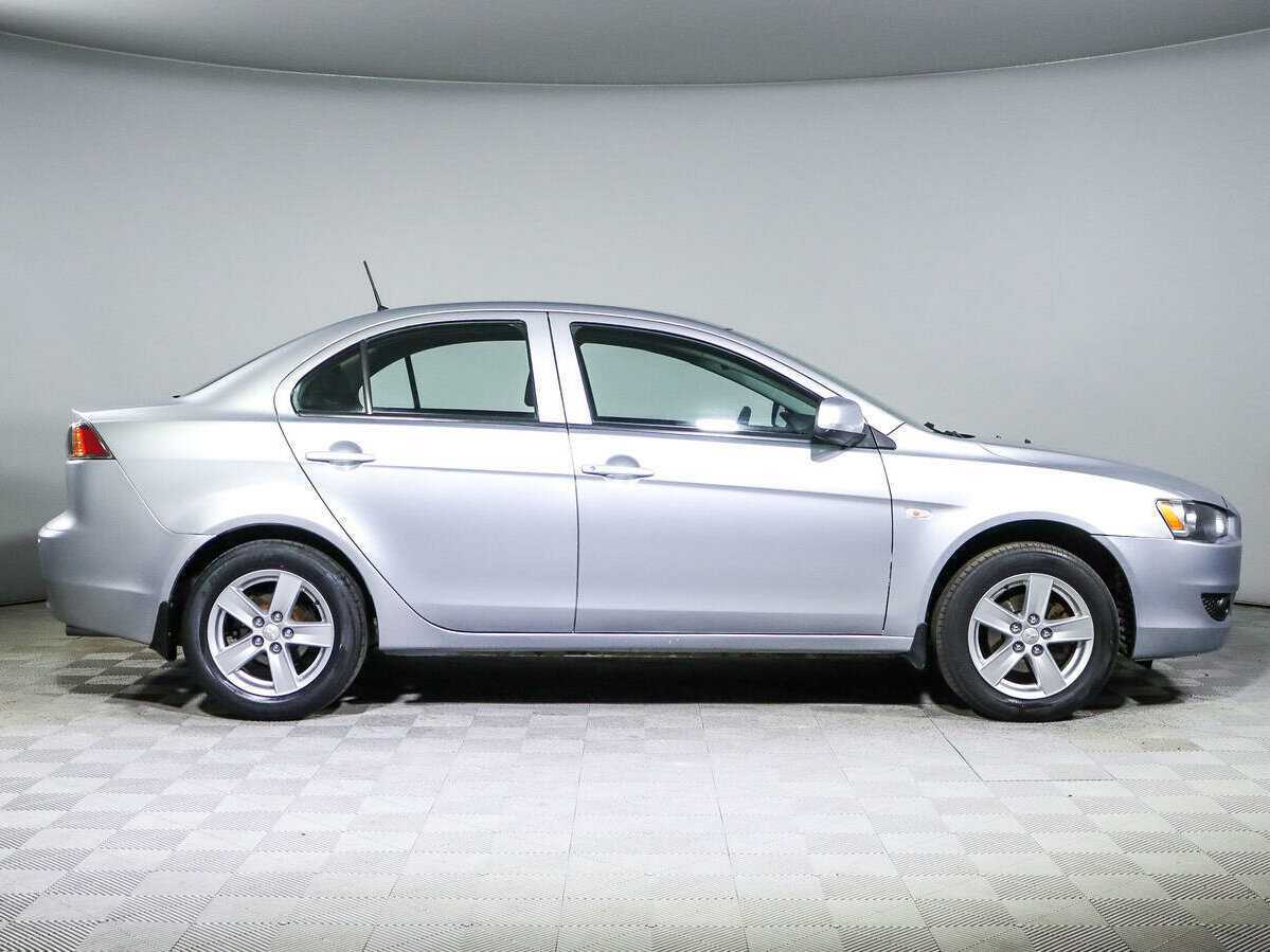 Mitsubishi Lancer с пробегом — 2010 год. Фото: #3