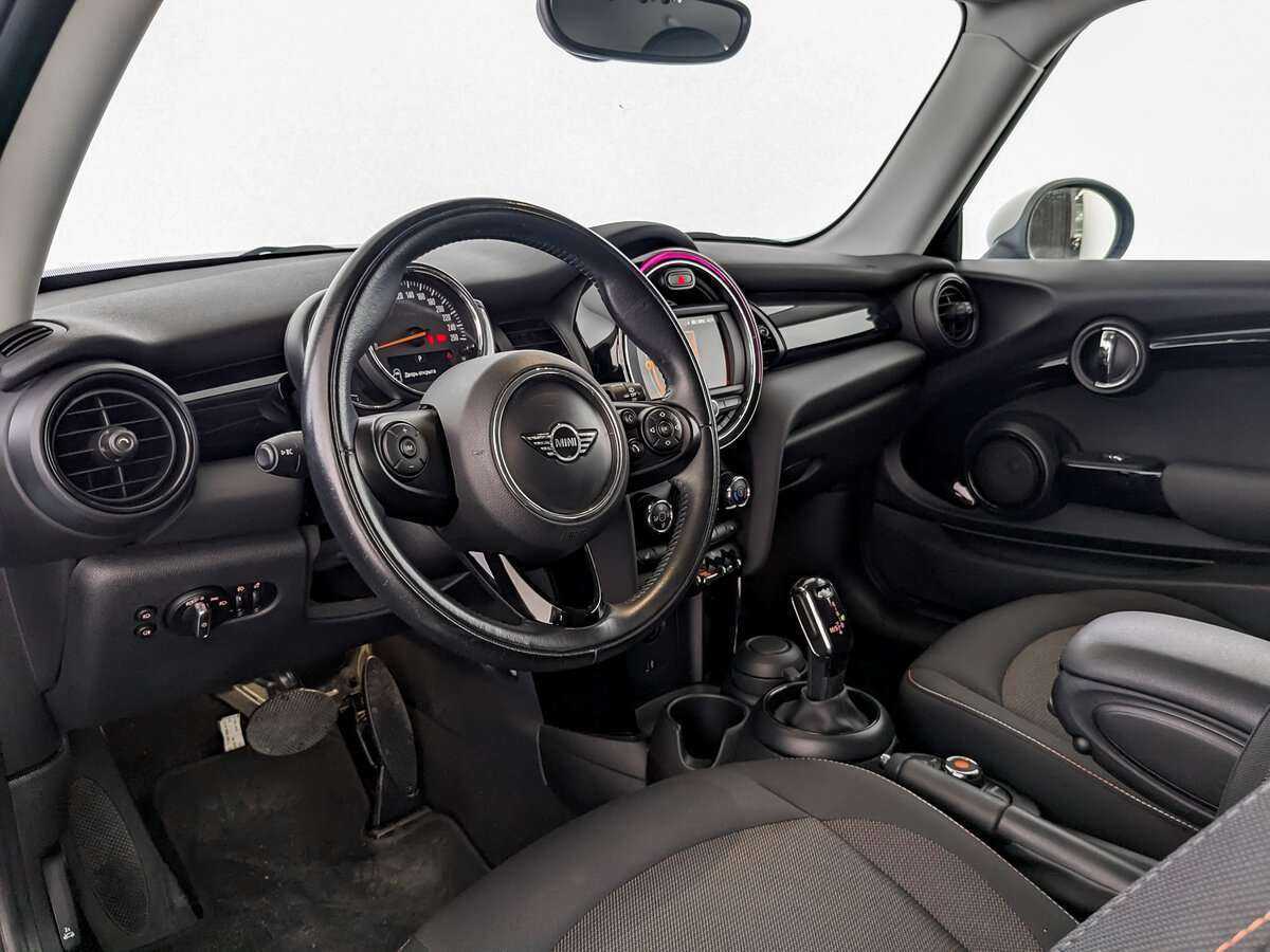 Mini Hatch с пробегом — 2018 год. Фото: #12