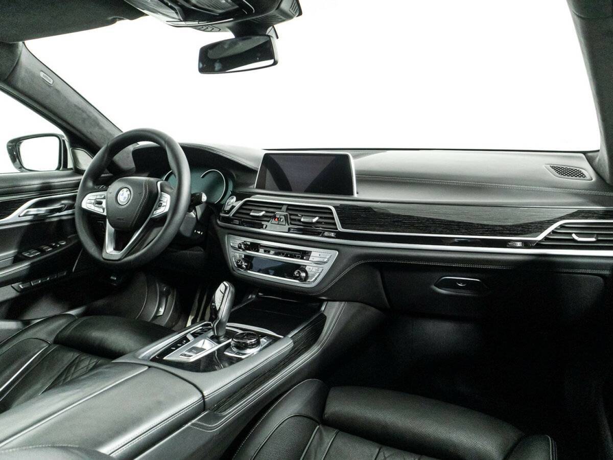 BMW 7 серии с пробегом — 2016 год. Фото: #8