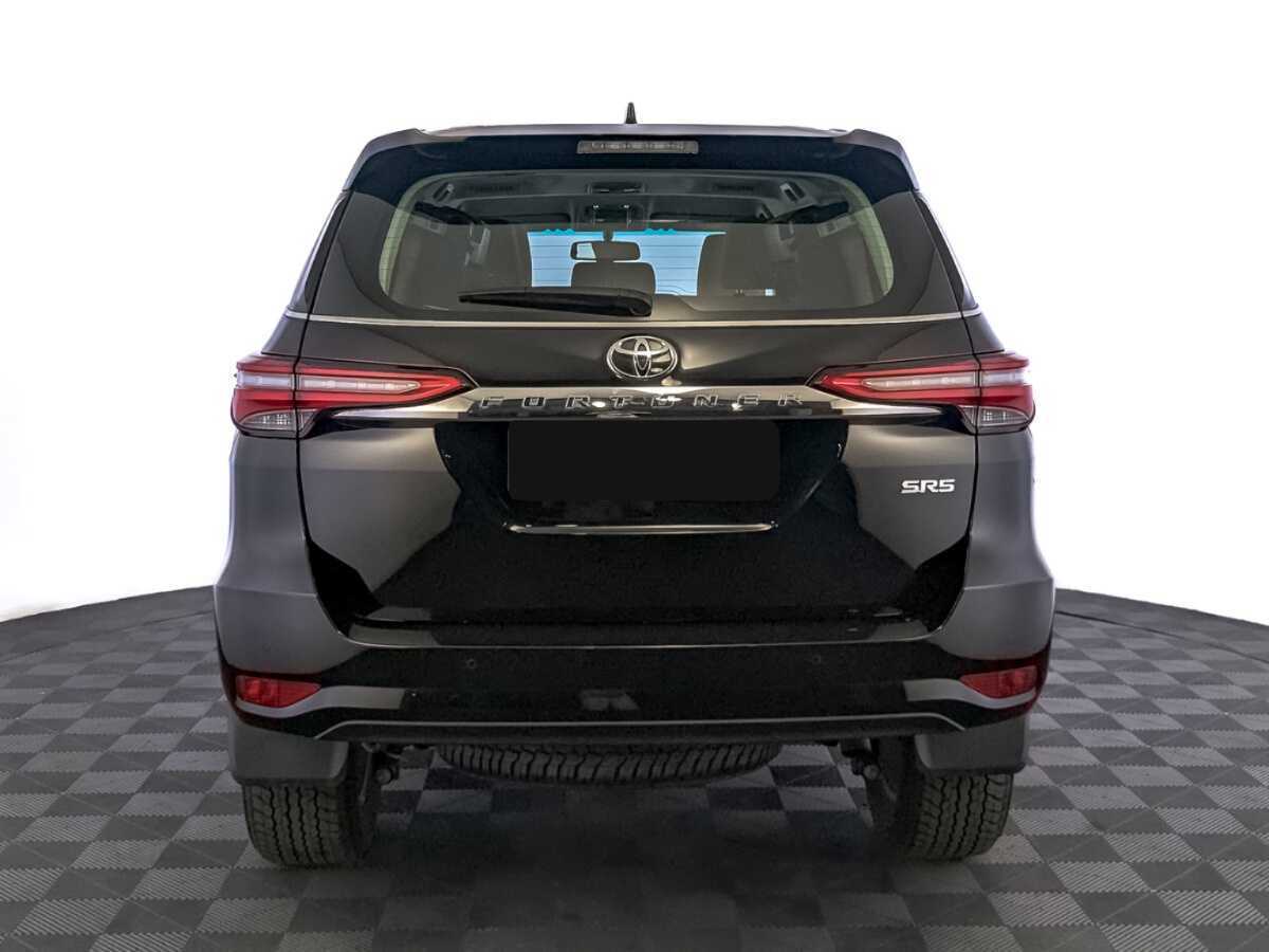 Toyota Fortuner с пробегом — 2022 год. Фото: #5