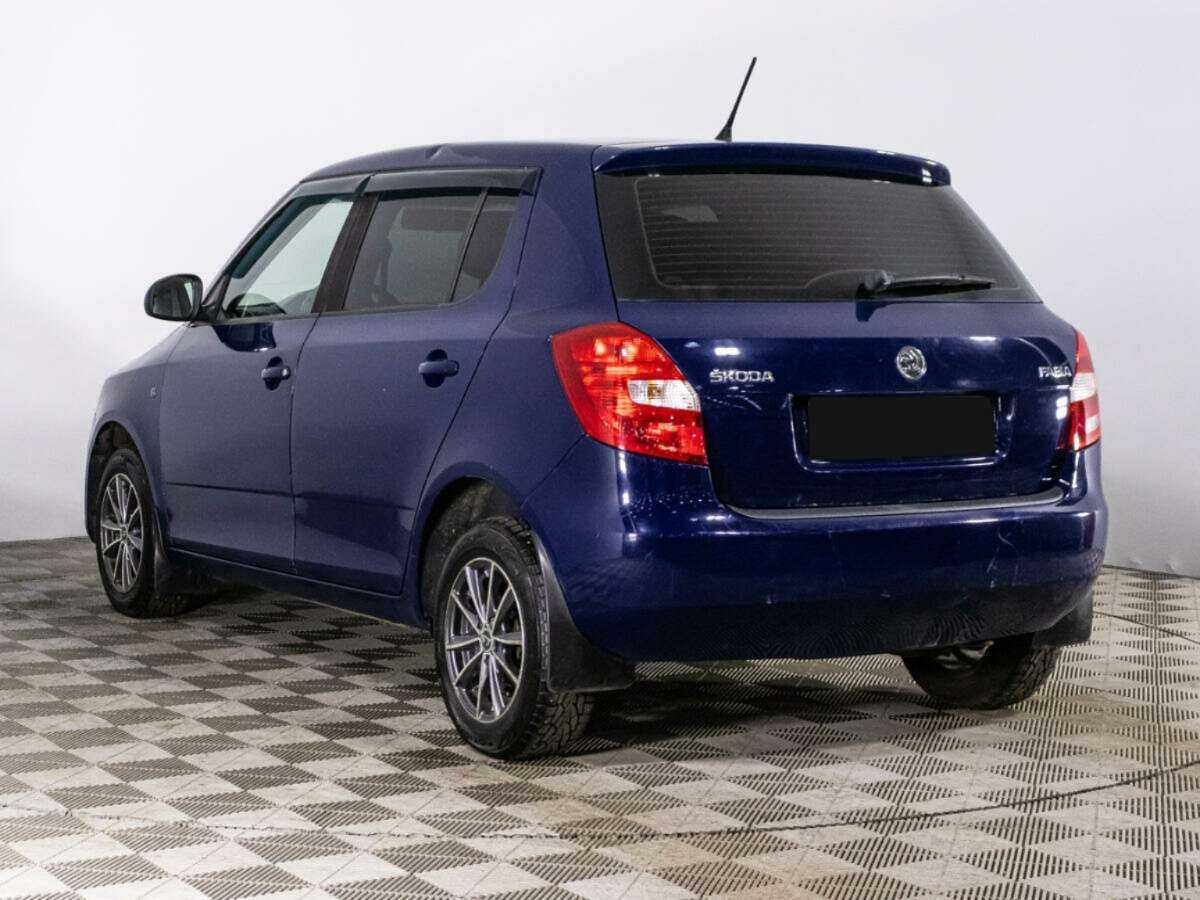 Skoda Fabia с пробегом — 2013 год. Фото: #6