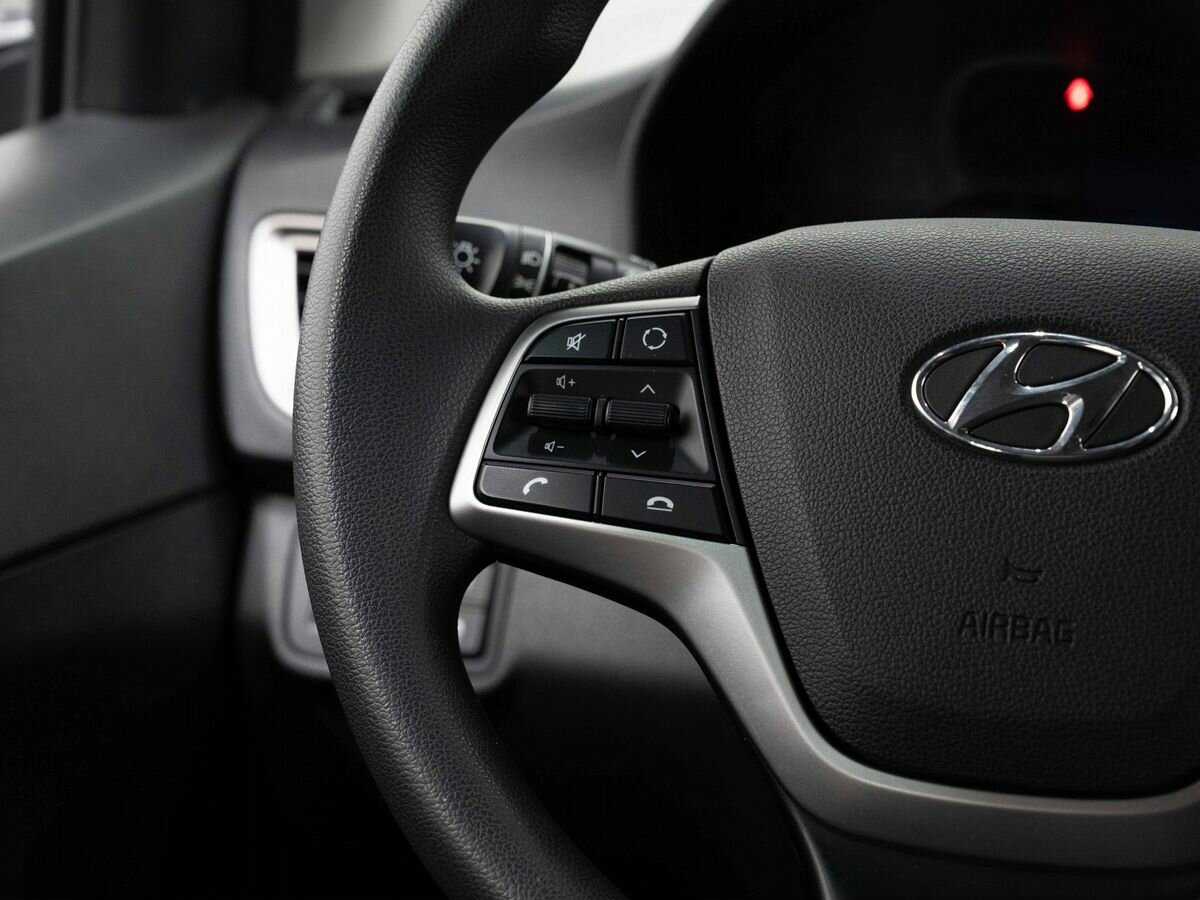 Hyundai Solaris с пробегом — 2020 год. Фото: #15