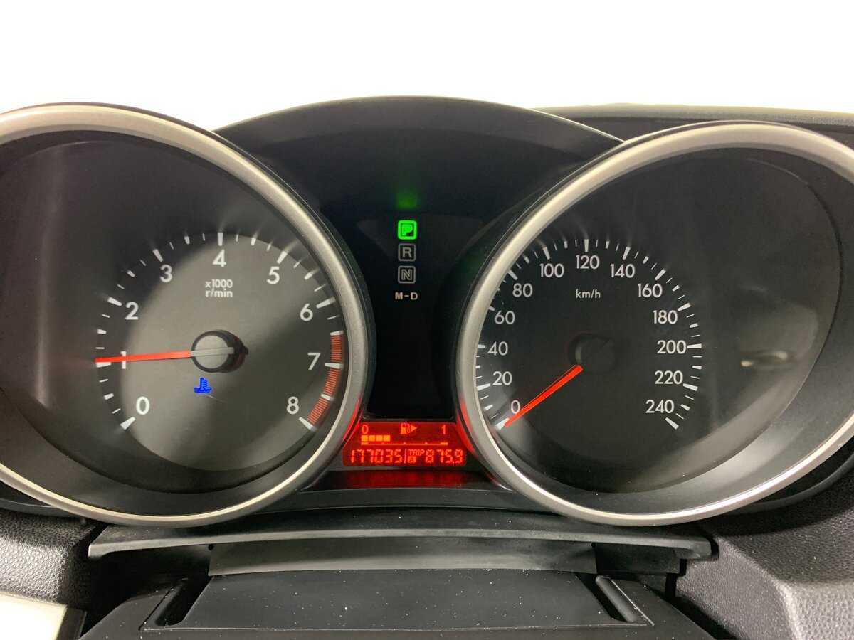 Mazda 3 с пробегом — 2011 год. Фото: #14