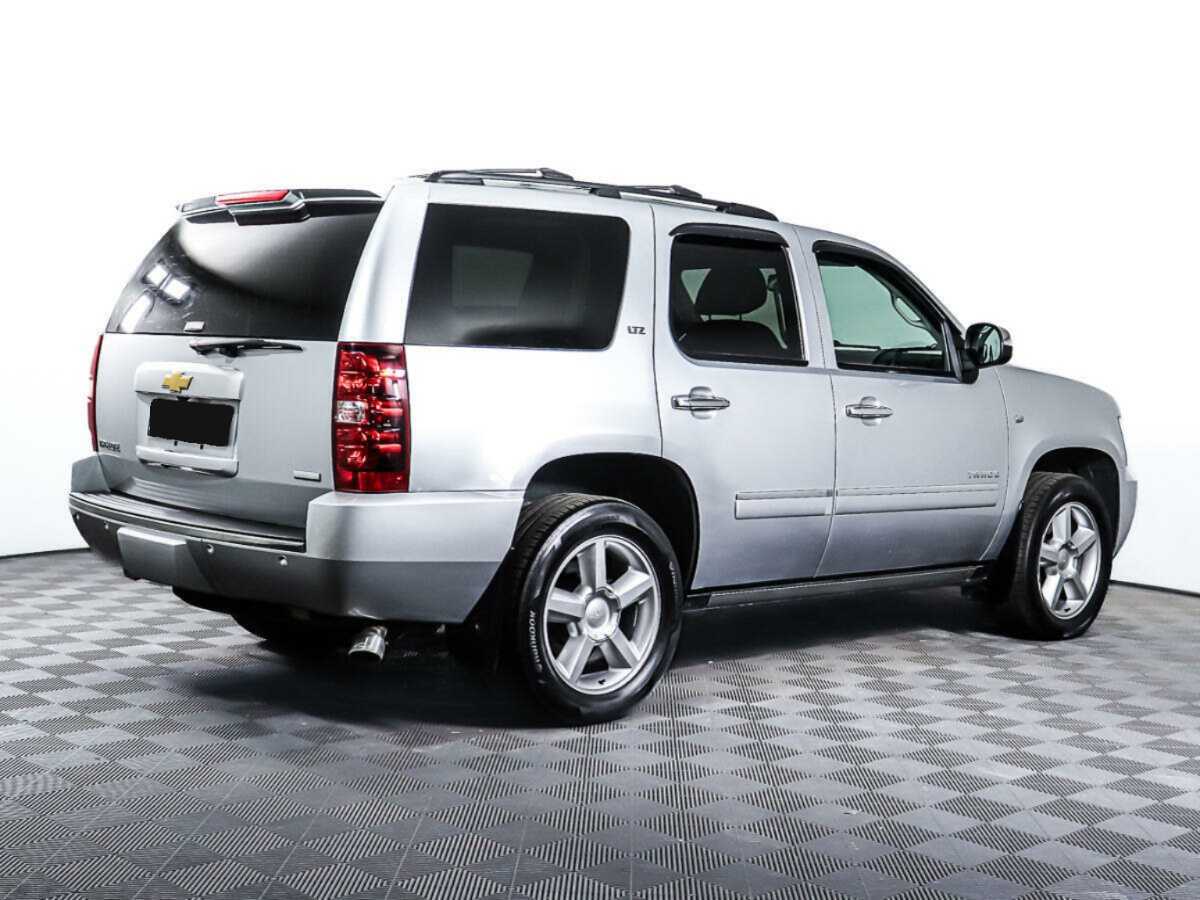 Chevrolet Tahoe с пробегом — 2012 год. Фото: #4