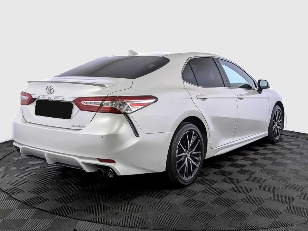 Toyota Camry с пробегом — 2023 год. Фото: #4