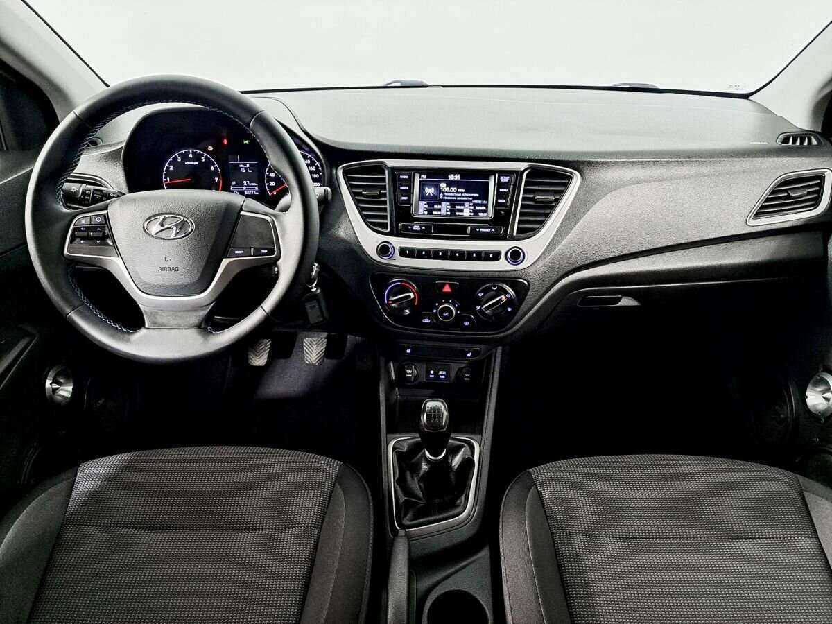 Hyundai Solaris с пробегом — 2018 год. Фото: #11