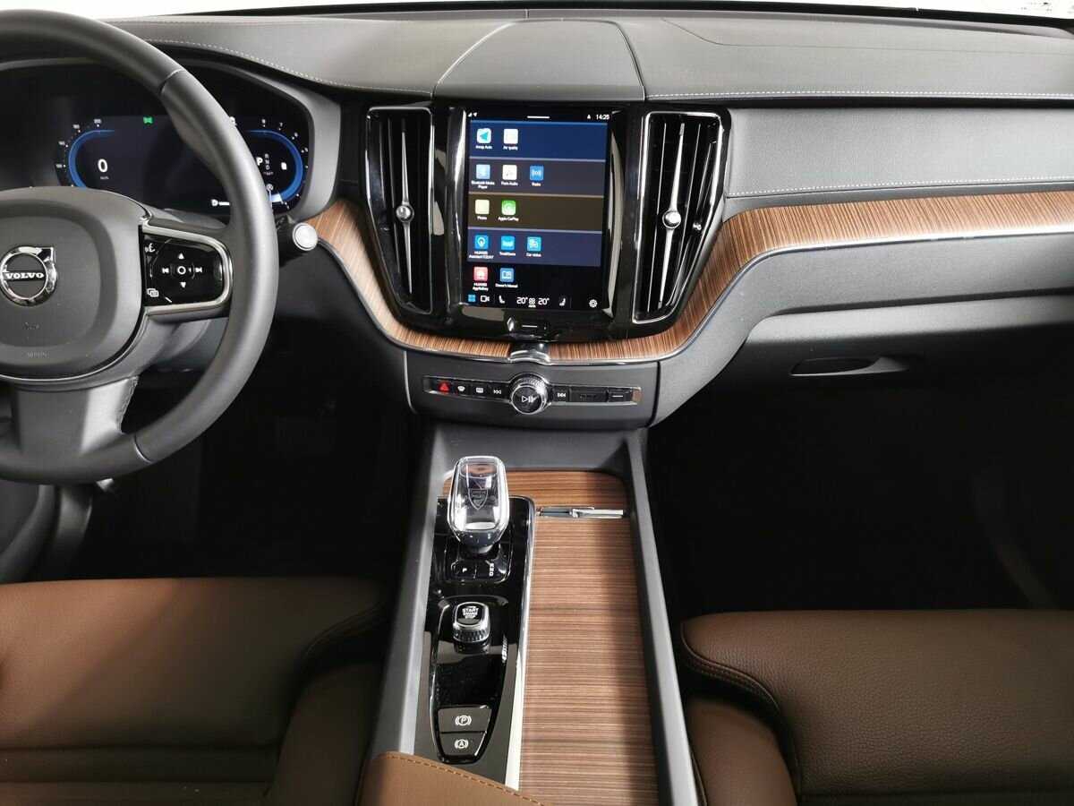 Volvo XC60 с пробегом — 2023 год. Фото: #9