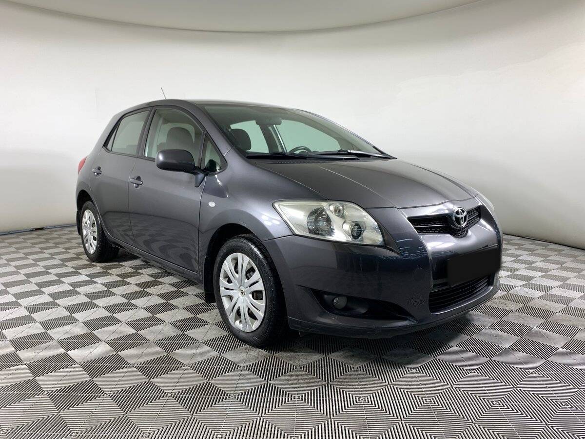 Toyota Auris с пробегом — 2007 год. Фото: #2