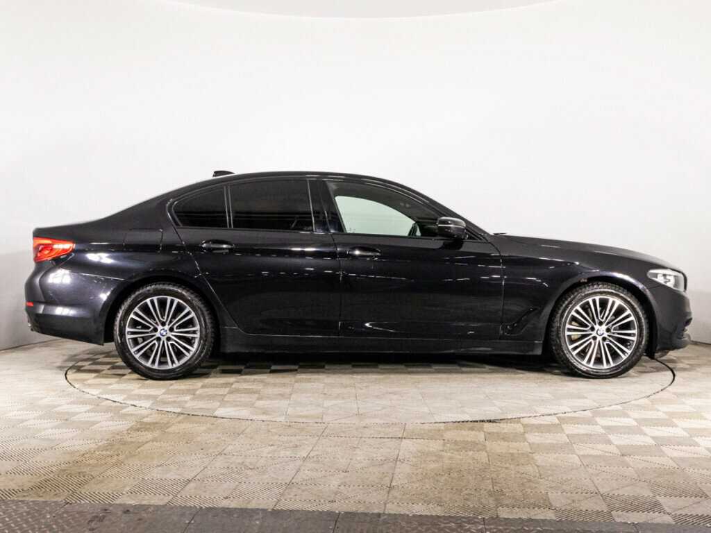 BMW 5 серии с пробегом — 2017 год. Фото: #3