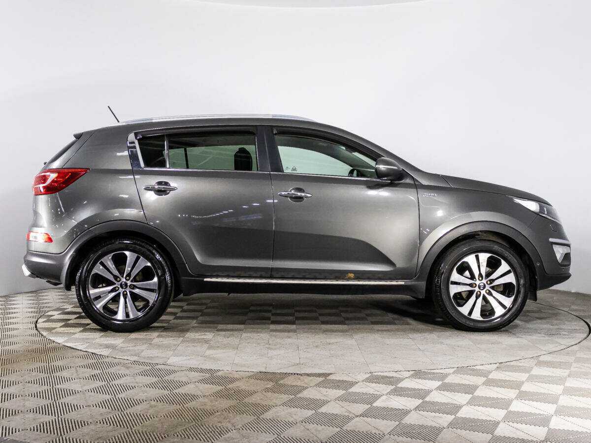 Kia Sportage с пробегом — 2011 год. Фото: #3