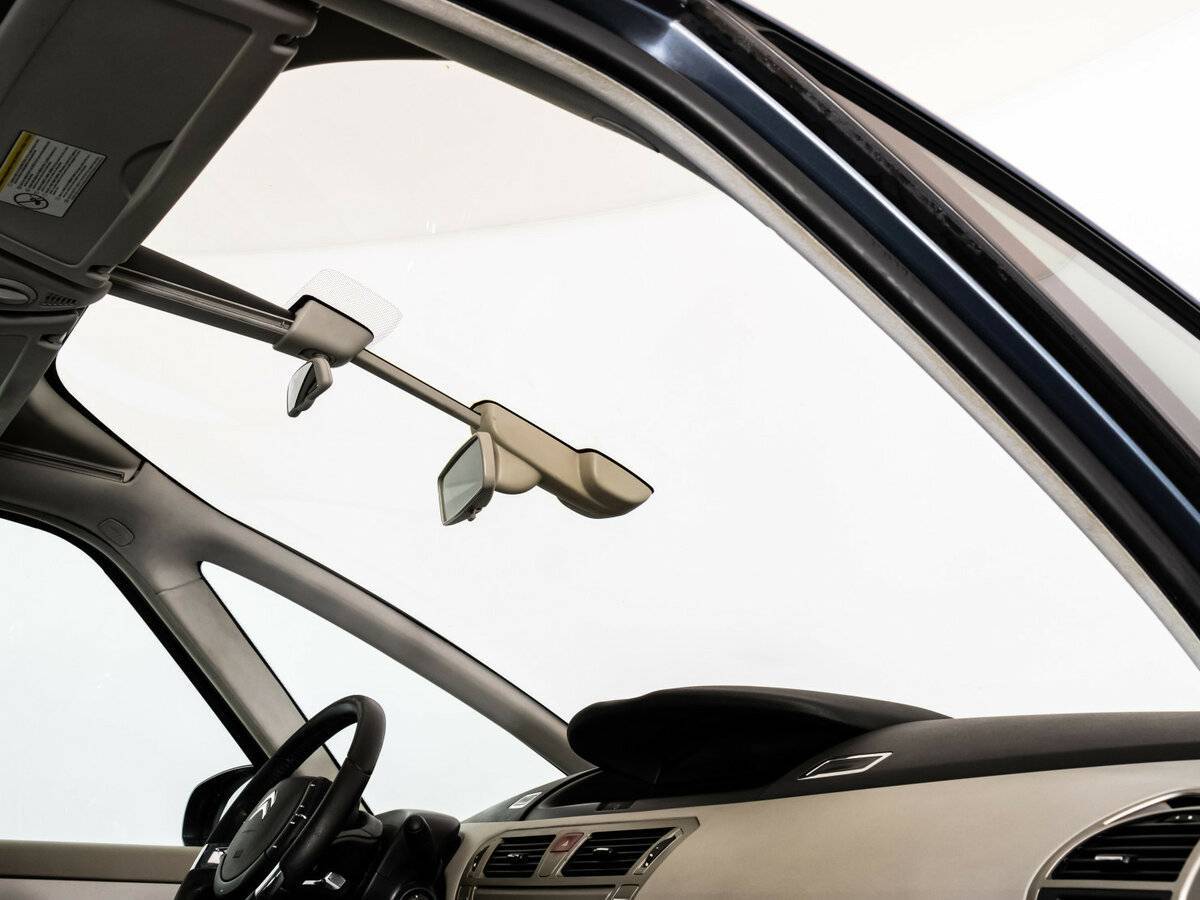 Citroen C4 Picasso с пробегом — 2011 год. Фото: #20