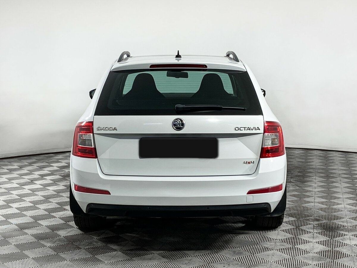 Skoda Octavia с пробегом — 2015 год. Фото: #4