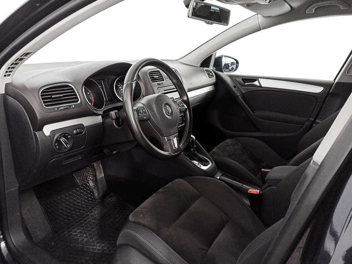 Volkswagen Golf с пробегом — 2011 год. Фото: #13