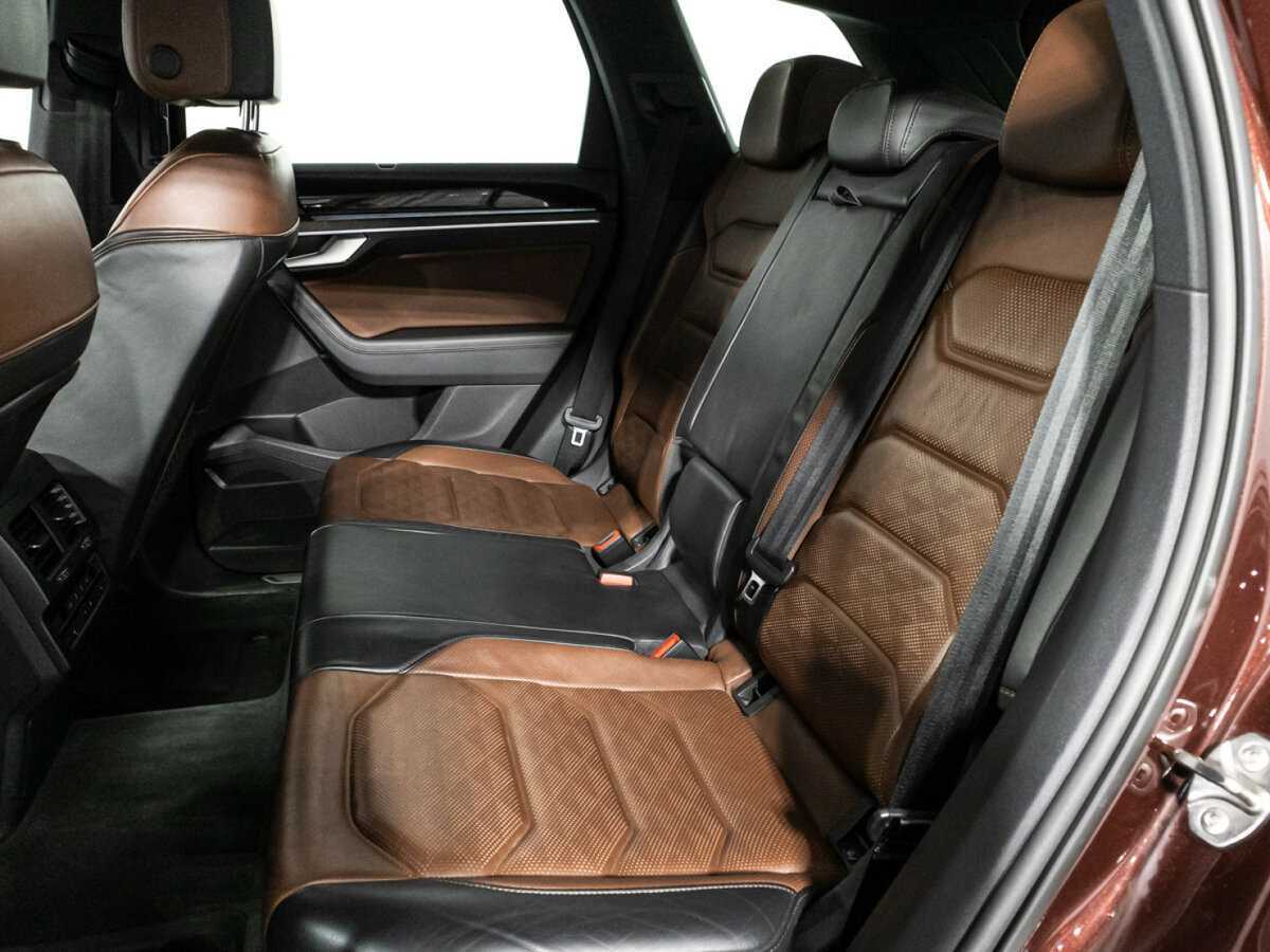 Volkswagen Touareg с пробегом — 2019 год. Фото: #9