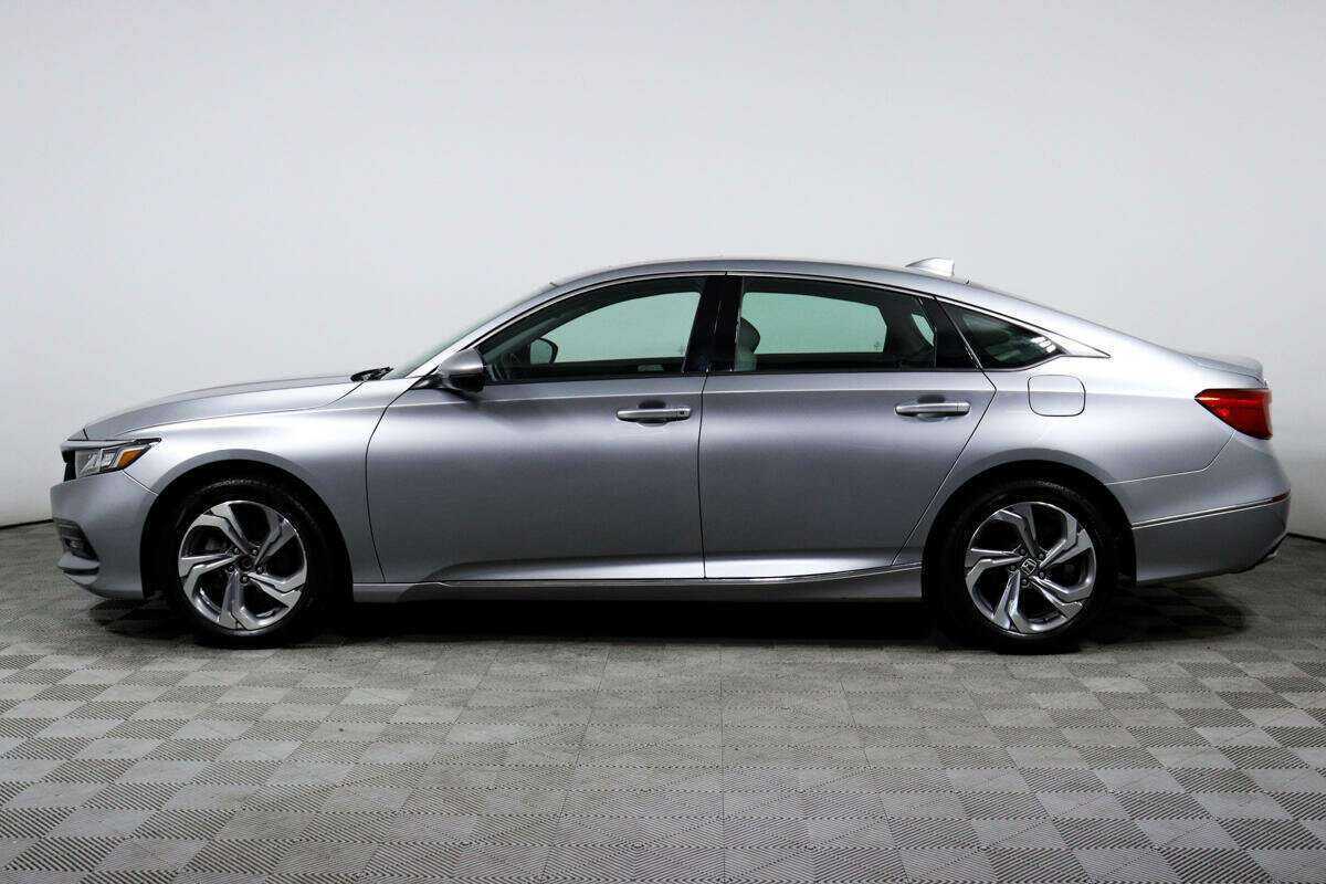 Honda Accord с пробегом — 2018 год. Фото: #7
