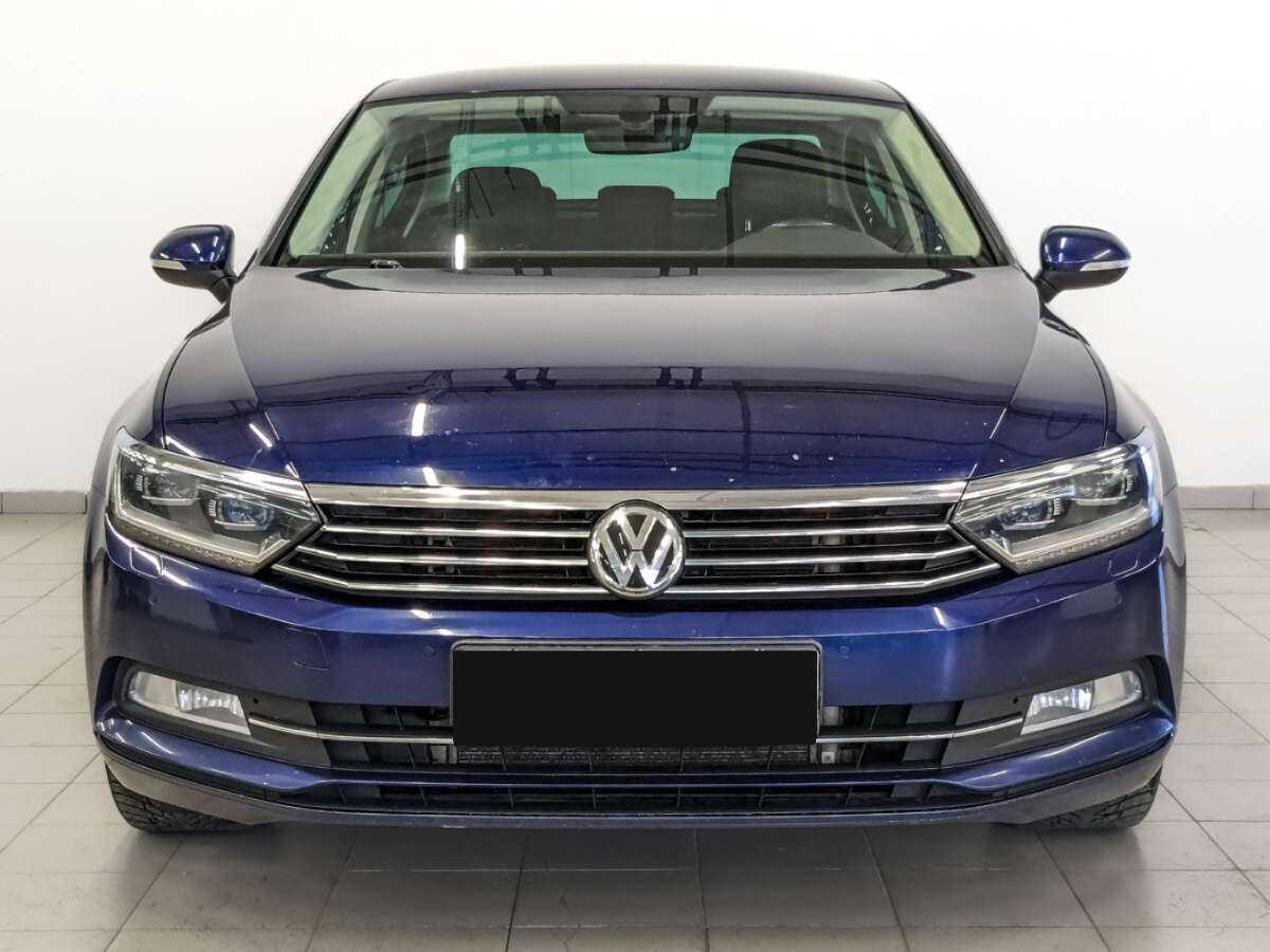 Volkswagen Passat с пробегом — 2019 год. Фото: #1