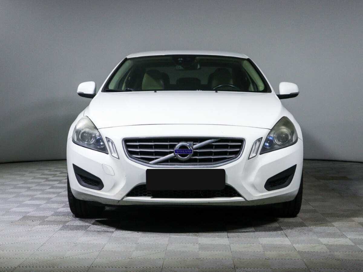 Volvo S60 с пробегом — 2011 год. Фото: #1