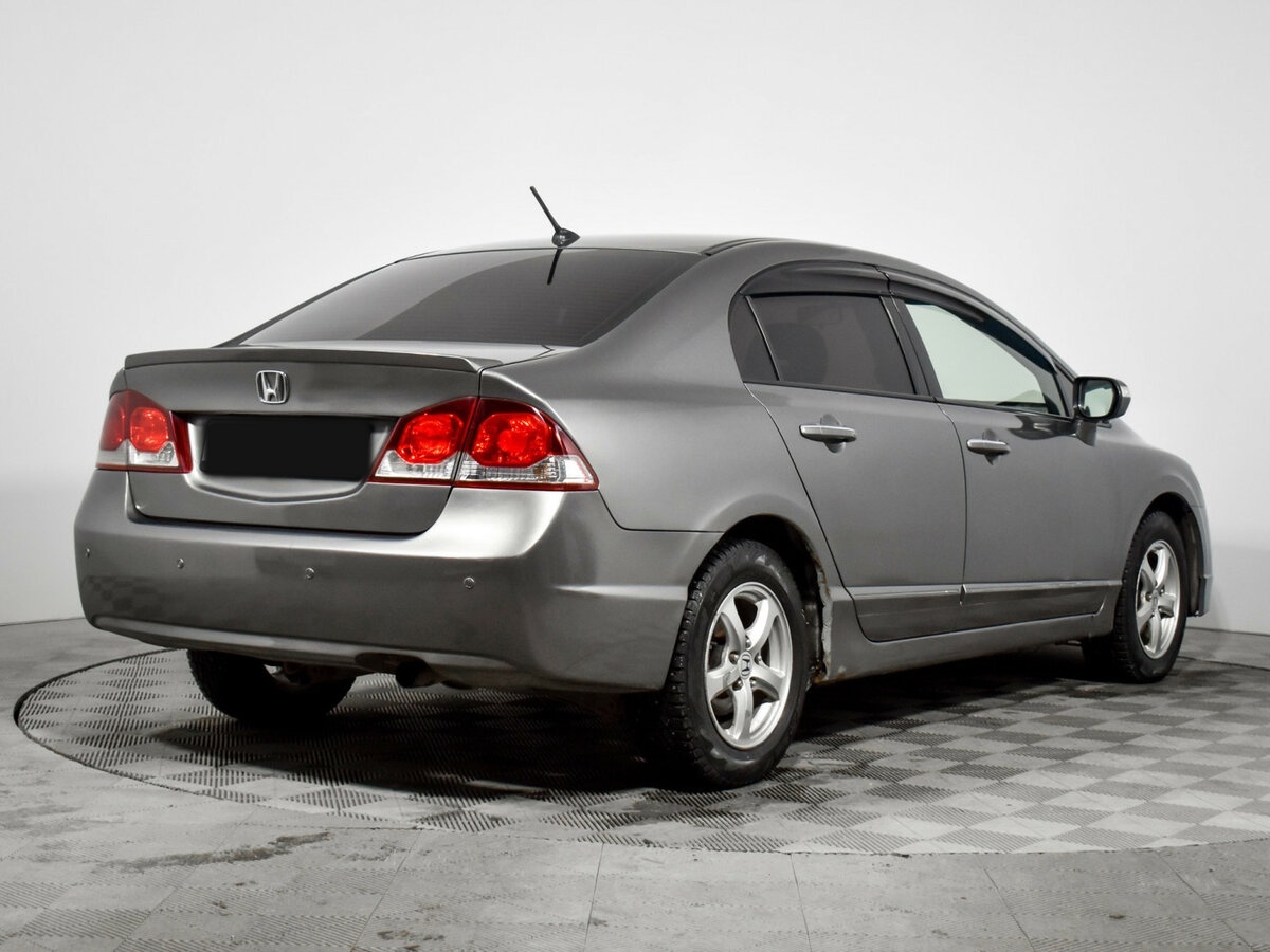 Honda Civic с пробегом — 2009 год. Фото: #4
