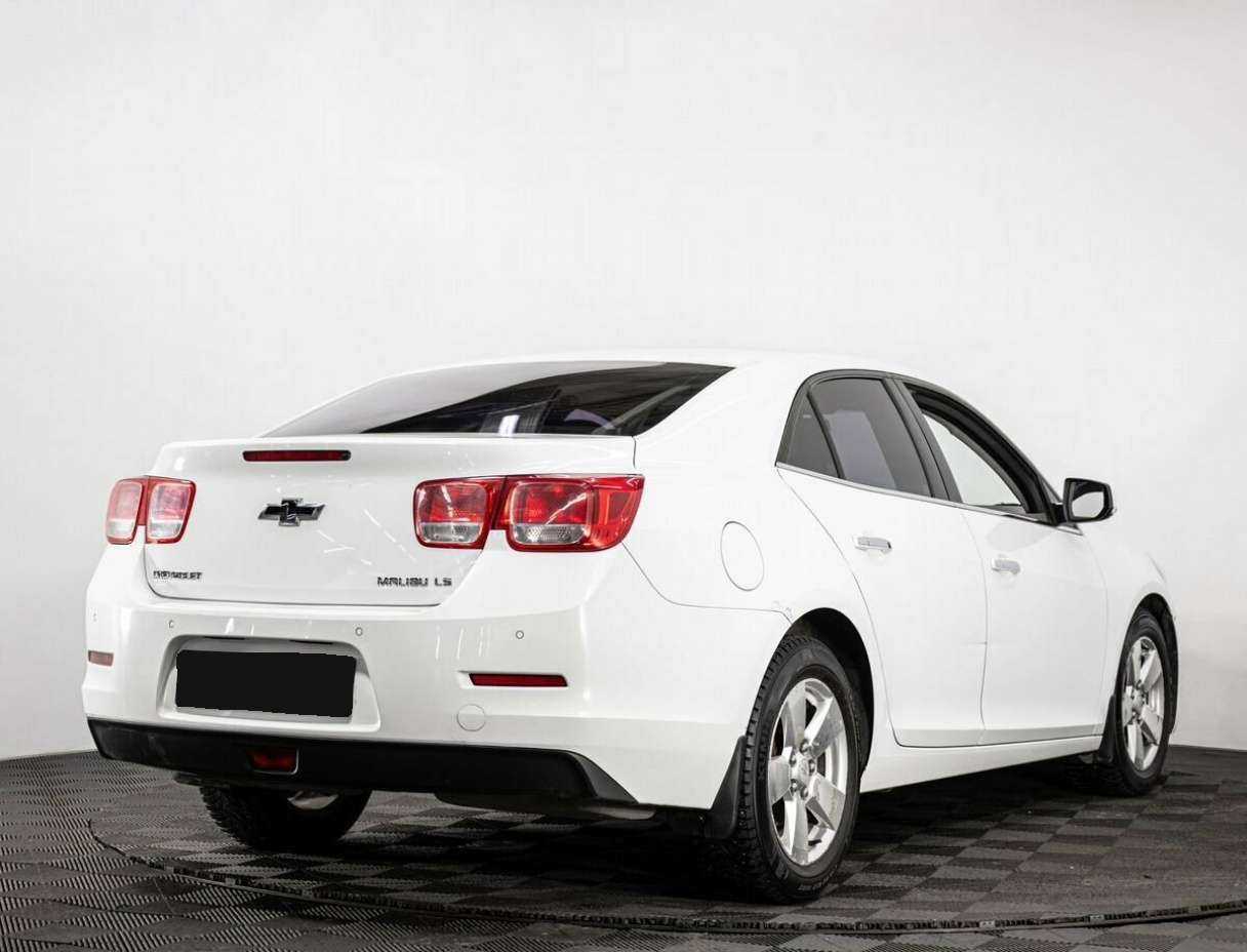 Chevrolet Malibu с пробегом — 2012 год. Фото: #5