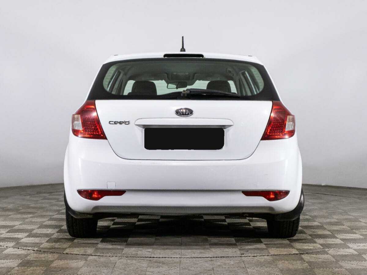 Kia Ceed с пробегом — 2011 год. Фото: #5