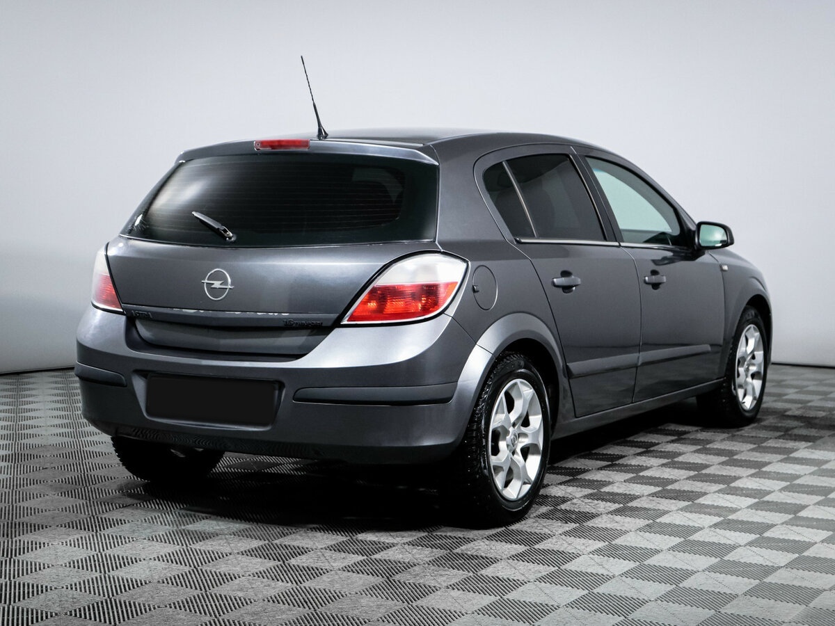 Opel Astra с пробегом — 2006 год. Фото: #3