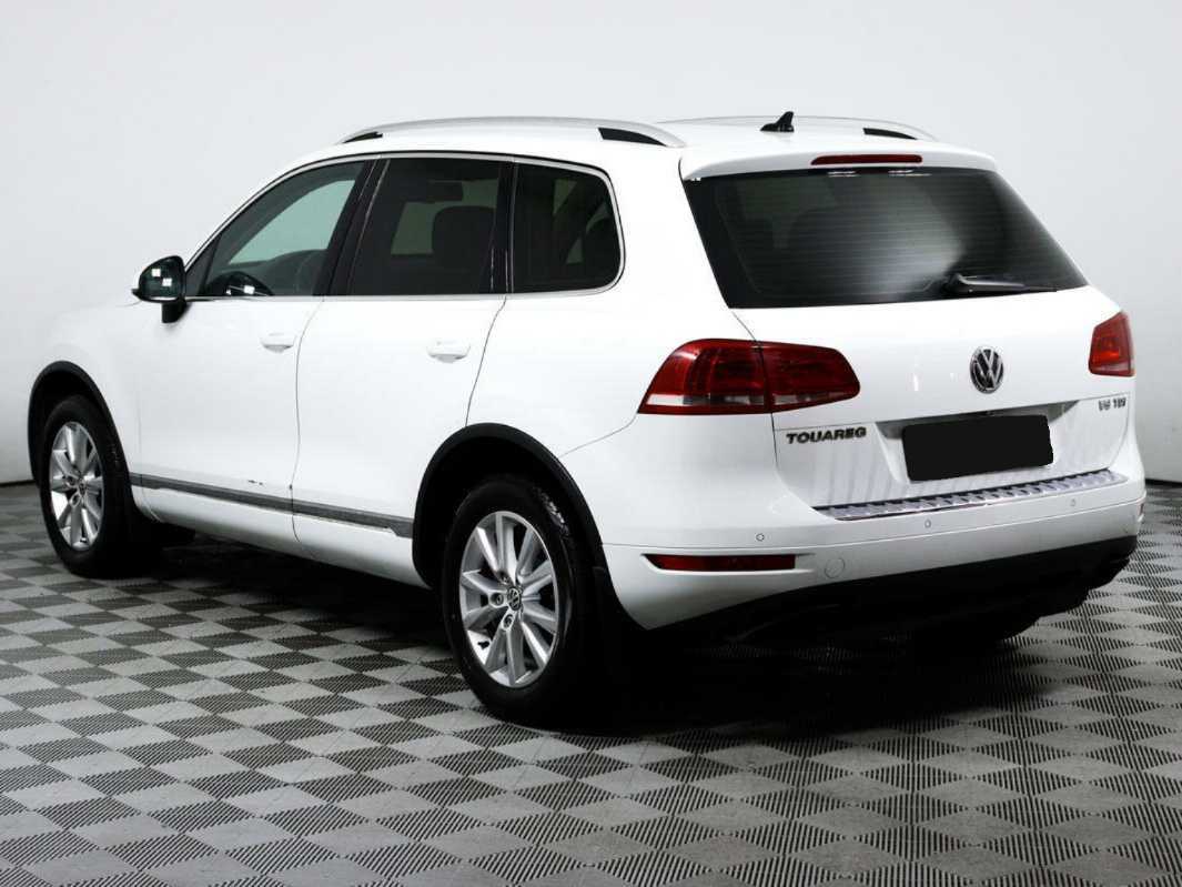 Volkswagen Touareg с пробегом — 2012 год. Фото: #6
