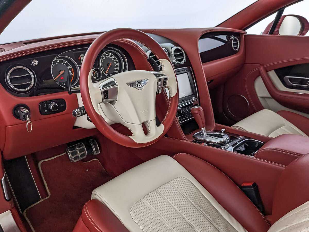 Bentley Continental GT с пробегом — 2012 год. Фото: #10