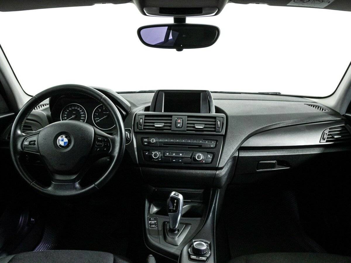 BMW 1 серии с пробегом — 2013 год. Фото: #12