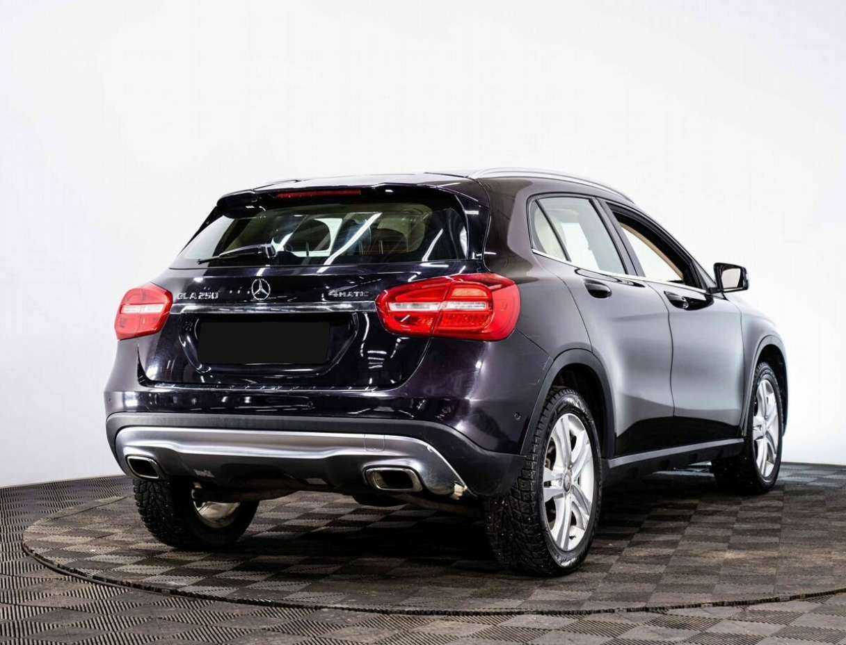 Mercedes-Benz GLA с пробегом — 2015 год. Фото: #5