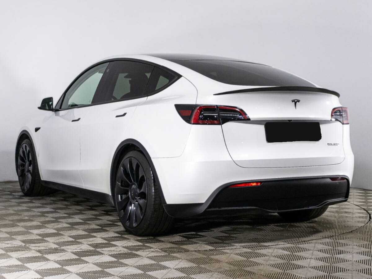 Tesla Model Y с пробегом — 2022 год. Фото: #6