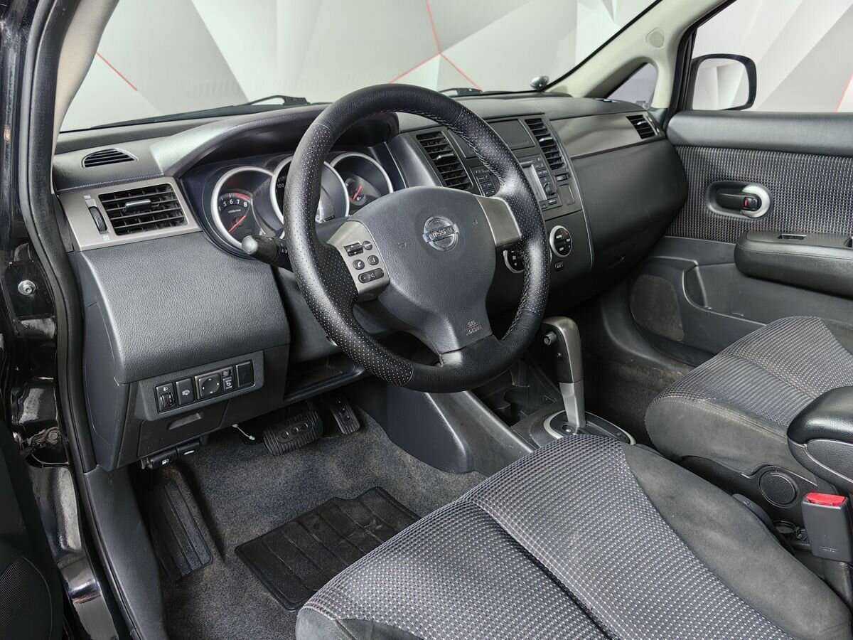 Nissan Tiida с пробегом — 2010 год. Фото: #13