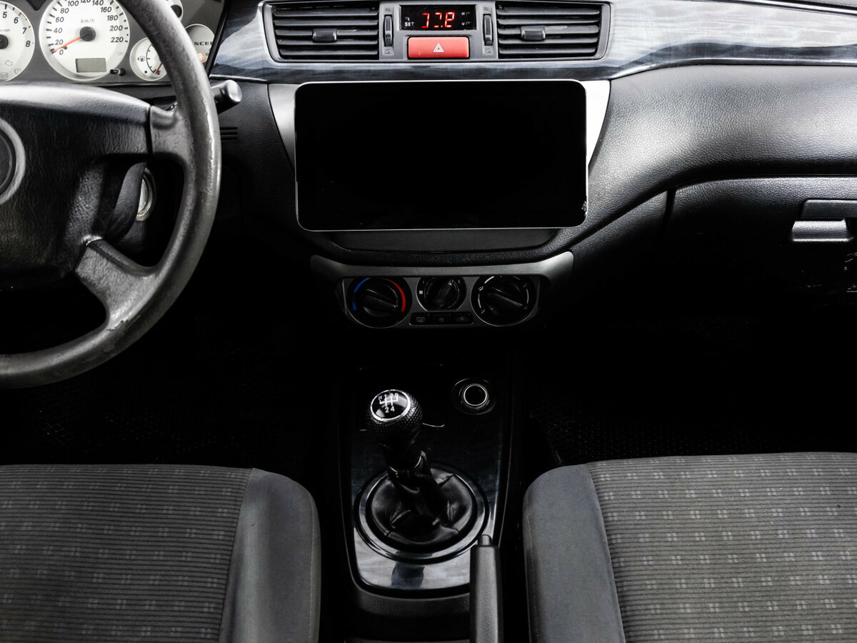 Mitsubishi Lancer с пробегом — 2005 год. Фото: #9