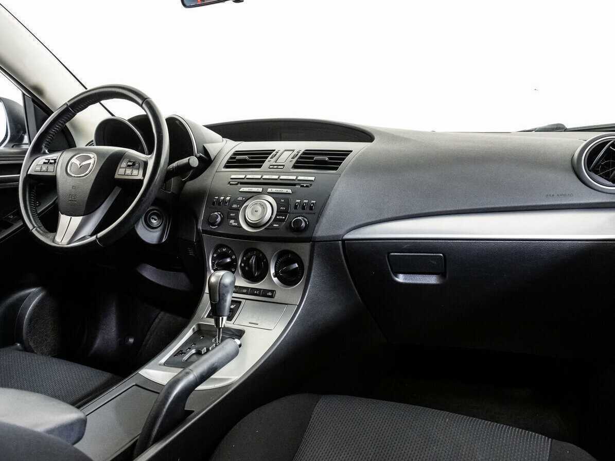 Mazda 3 с пробегом — 2010 год. Фото: #8