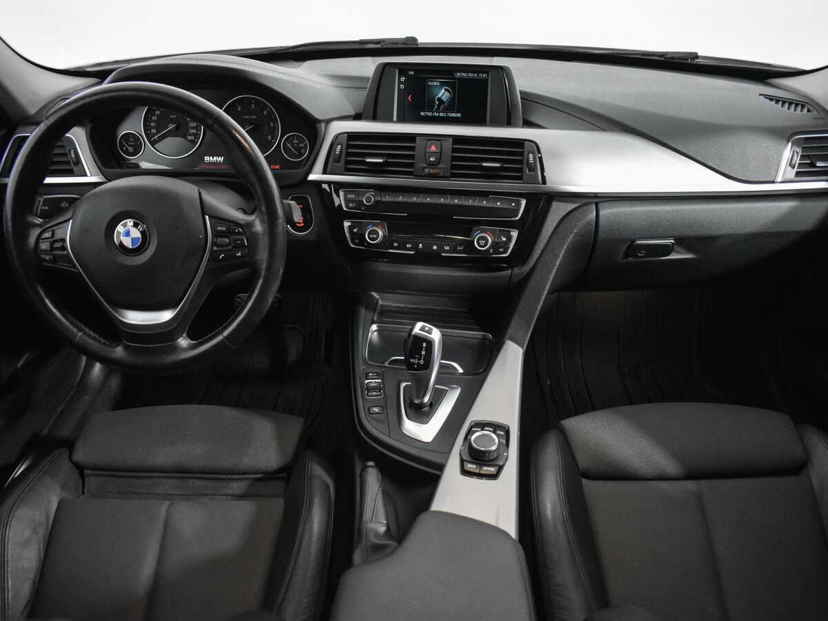 BMW 3 серии с пробегом — 2017 год. Фото: #16