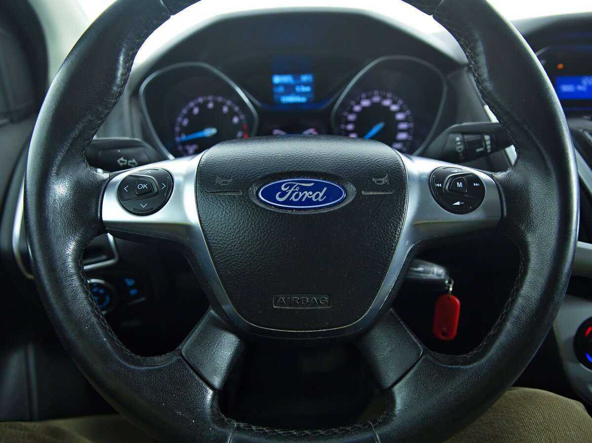 Ford Focus с пробегом — 2011 год. Фото: #12