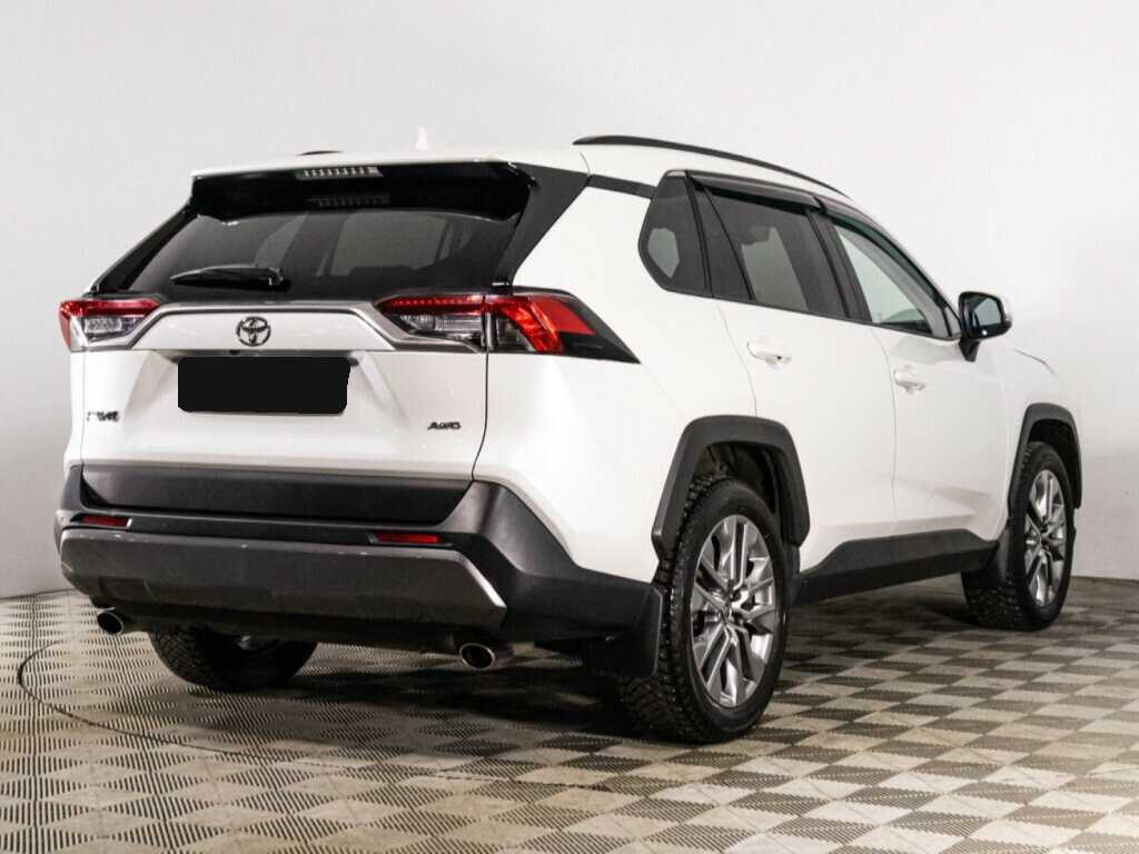 Toyota RAV4 с пробегом — 2022 год. Фото: #4