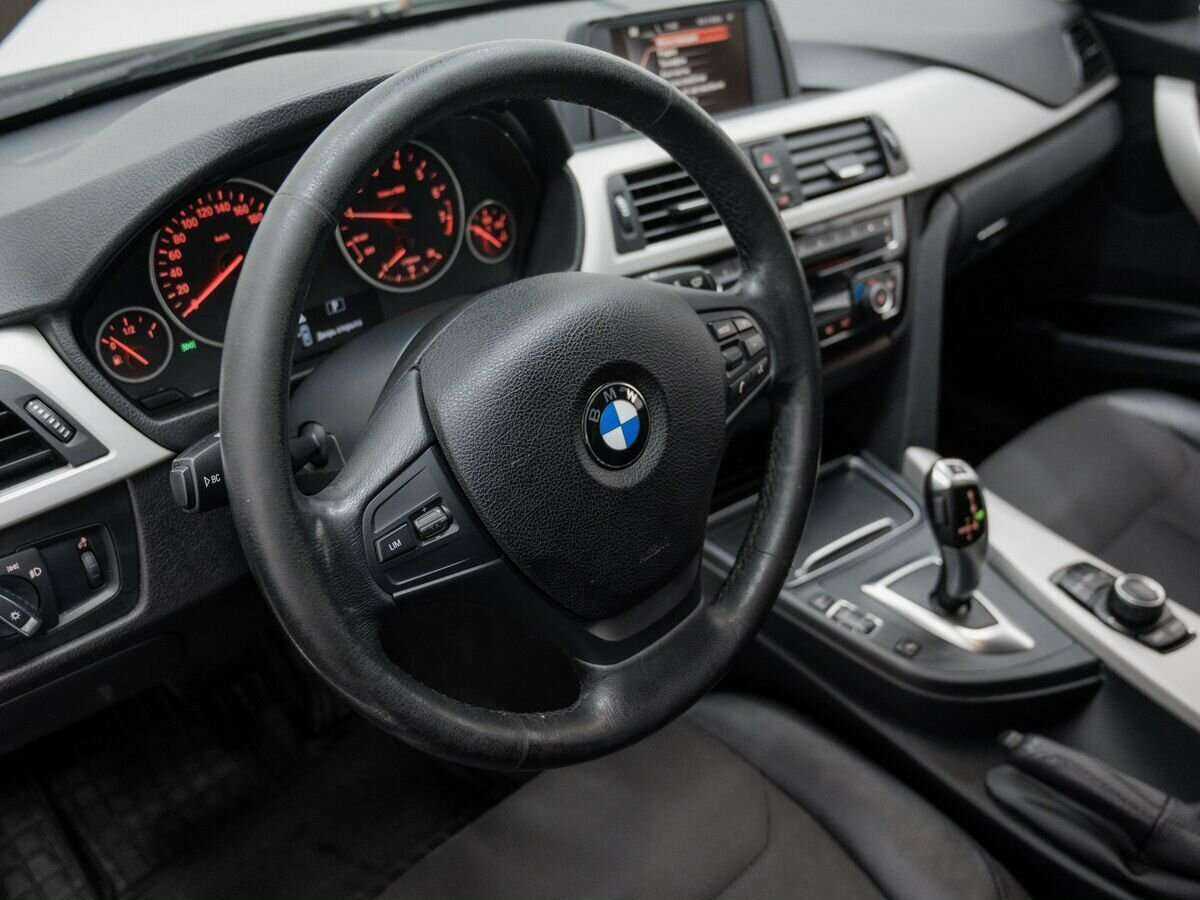 BMW 3 серии с пробегом — 2016 год. Фото: #16
