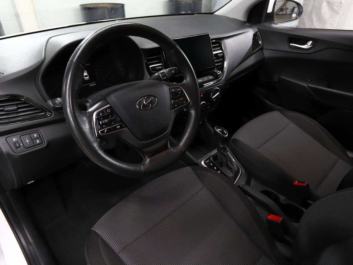 Hyundai Solaris с пробегом — 2021 год. Фото: #7