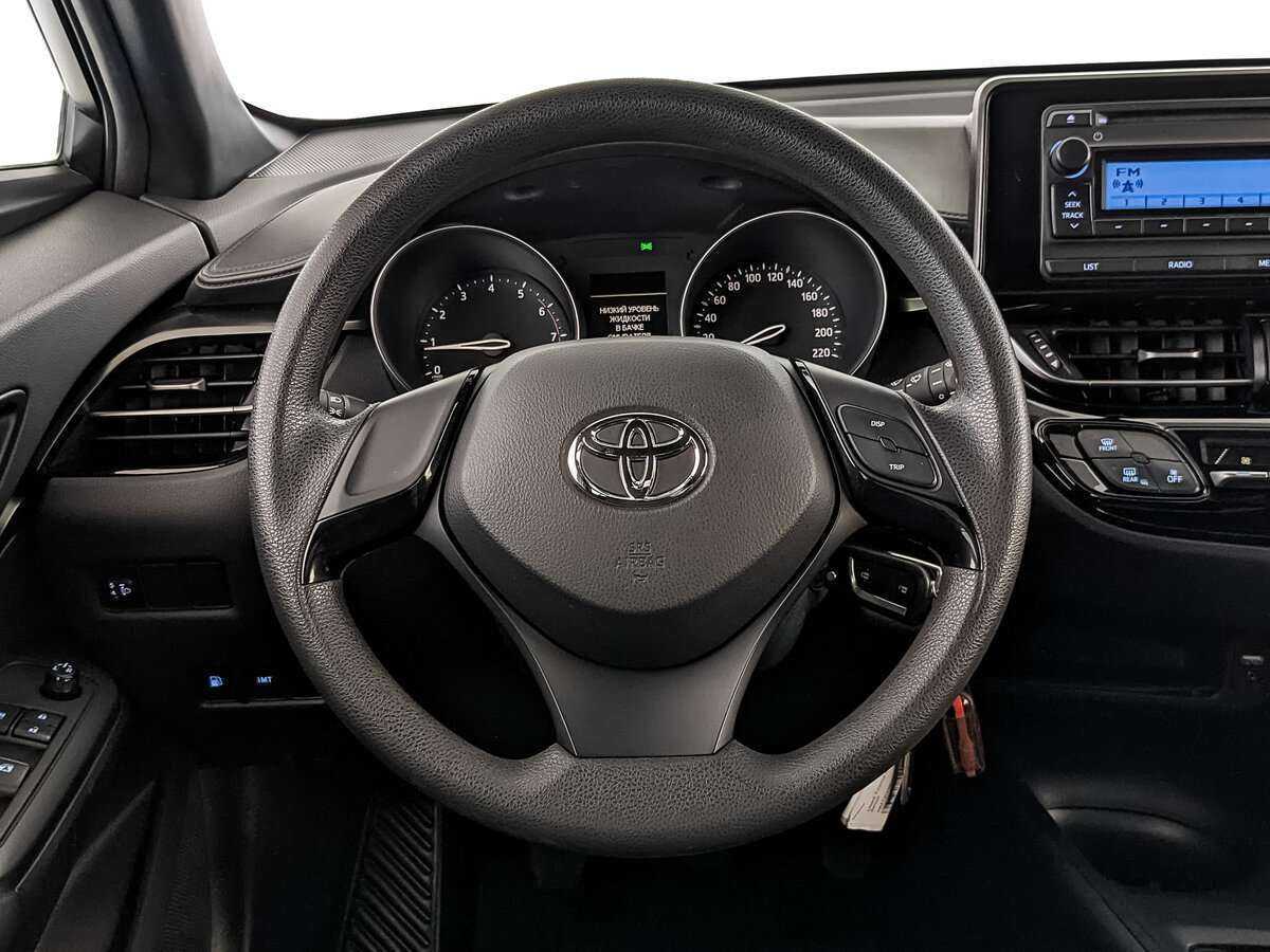 Toyota C-HR с пробегом — 2019 год. Фото: #16