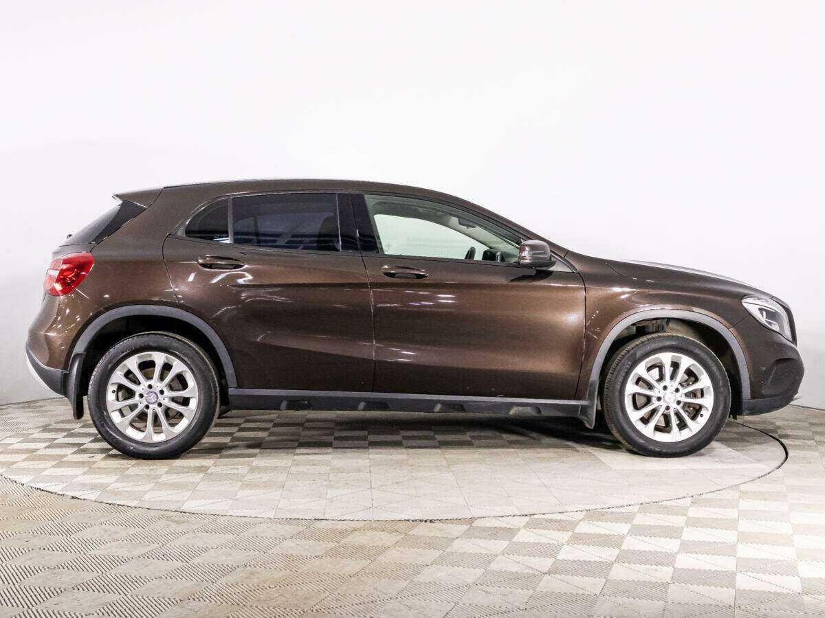 Mercedes-Benz GLA с пробегом — 2014 год. Фото: #3