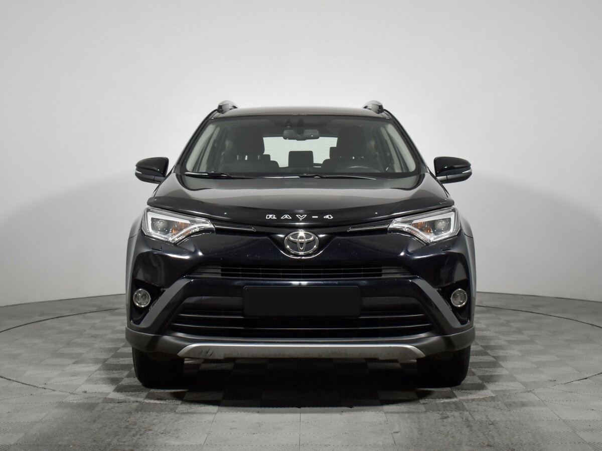 Toyota RAV4 с пробегом — 2018 год. Фото: #1