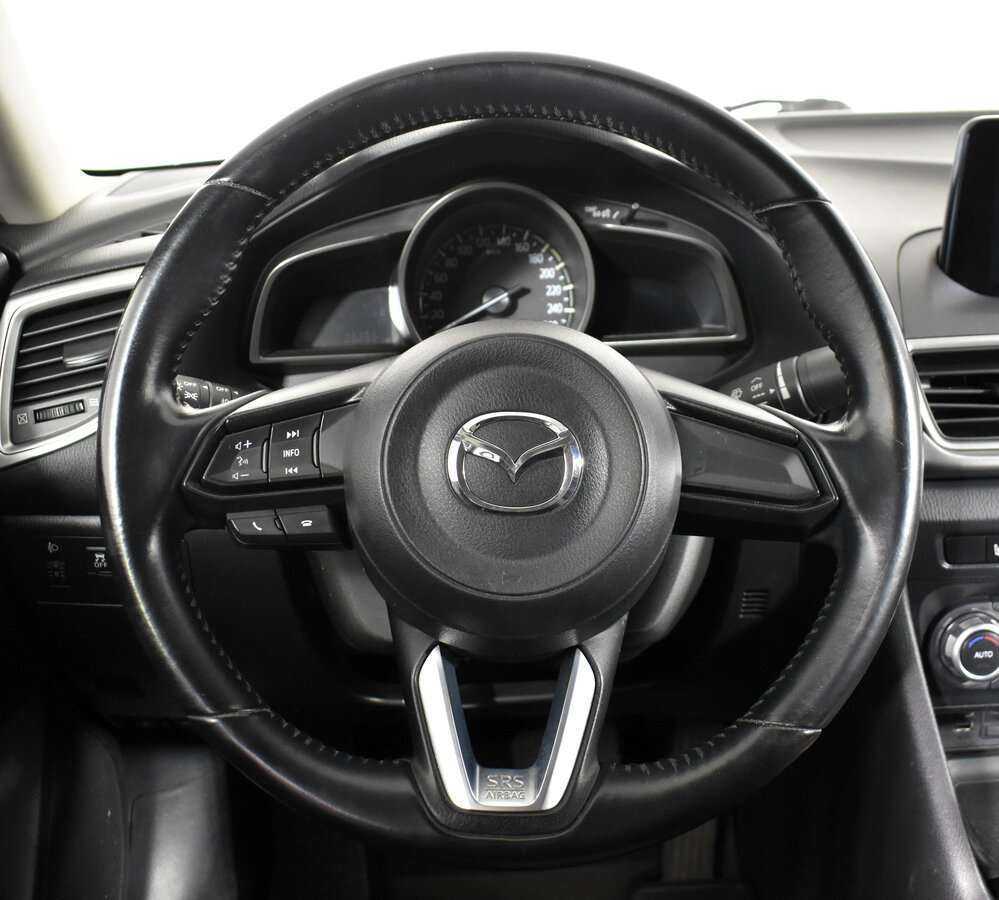Mazda 3 с пробегом — 2017 год. Фото: #9
